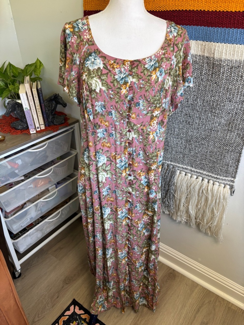 Vintage Pink Floral Scoop-Neck Button Down Maxi Dress